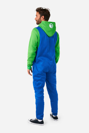Man met unisex onesie met Luigi Super Mario-print, zicht vanaf de achterkant