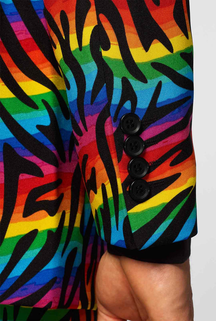 Multi-colour Pride Men's Suit Wild Rainbow gedragen door mannen, close-up