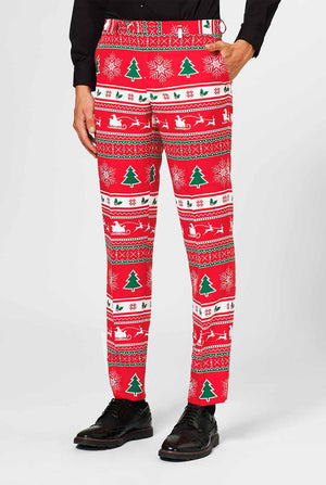 Man draagt een rood kerstpak en zwart overhemd, uitzicht op een broek