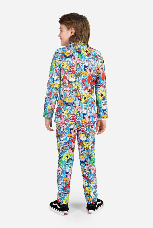 Jongen draagt kinderpak met SpongeBob print