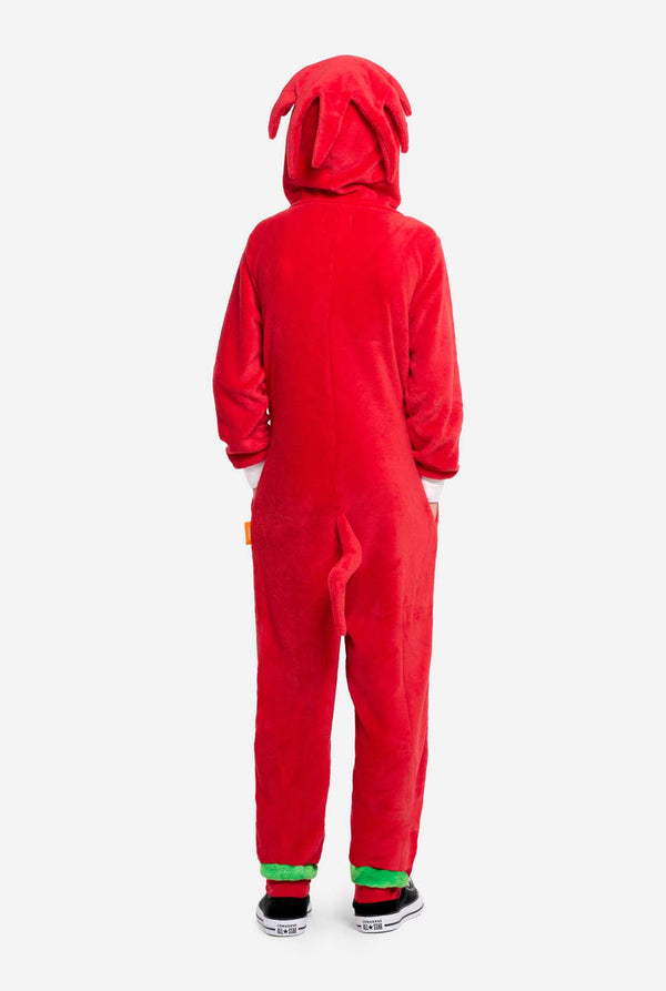 Jongen draagt ​​rode Sonic Knuckles kinder onesie