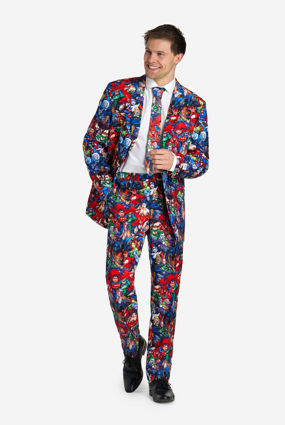 Man in herenpak met DC Super Heroes-print