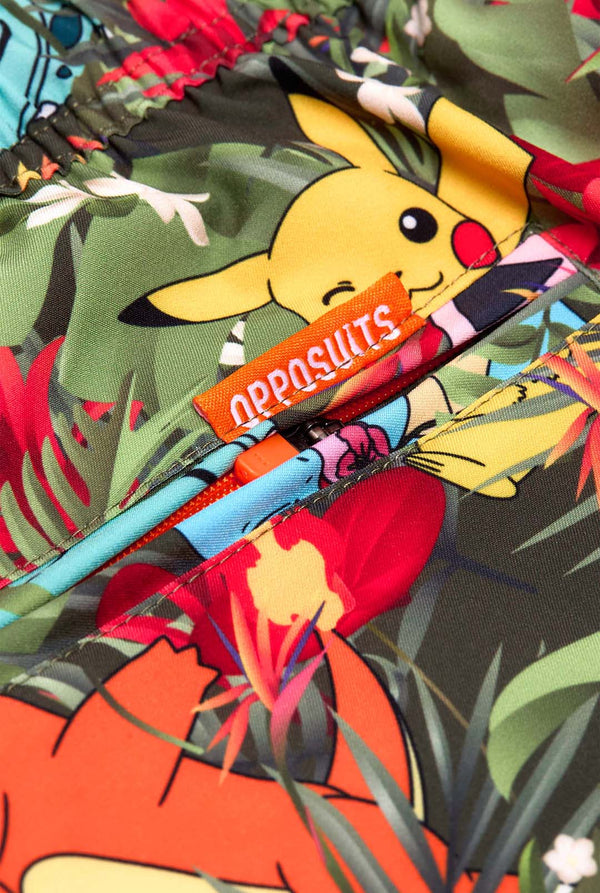 Zwembroek met Pokemon bosprint, close-up