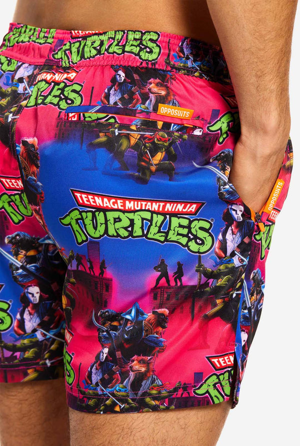 Man met TMNT Dude zwembroek voor mannen, close-up
