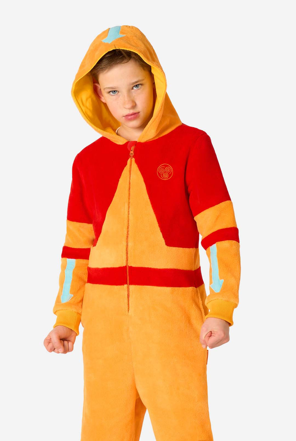 Kind draagt officiele Avatar: The Last Airbender Aang onesie.