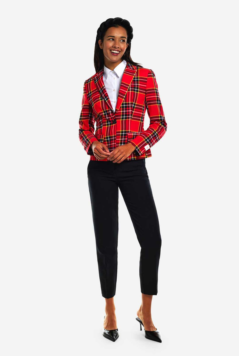 Vrouw draagt damesblazer met tartan print