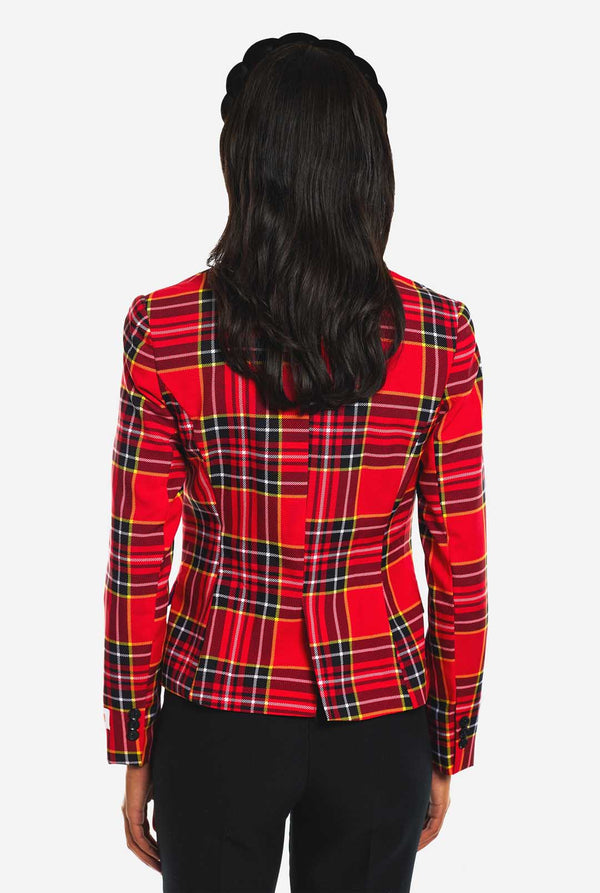 Vrouw draagt damesblazer met tartan print