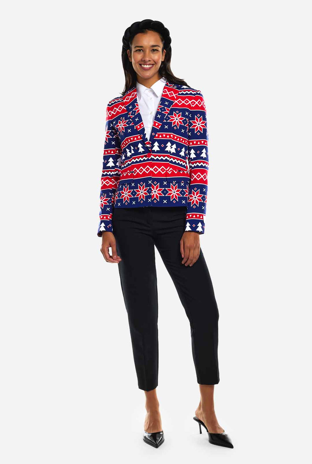 Vrouw draagt dames Kerstblazer met Nordic print