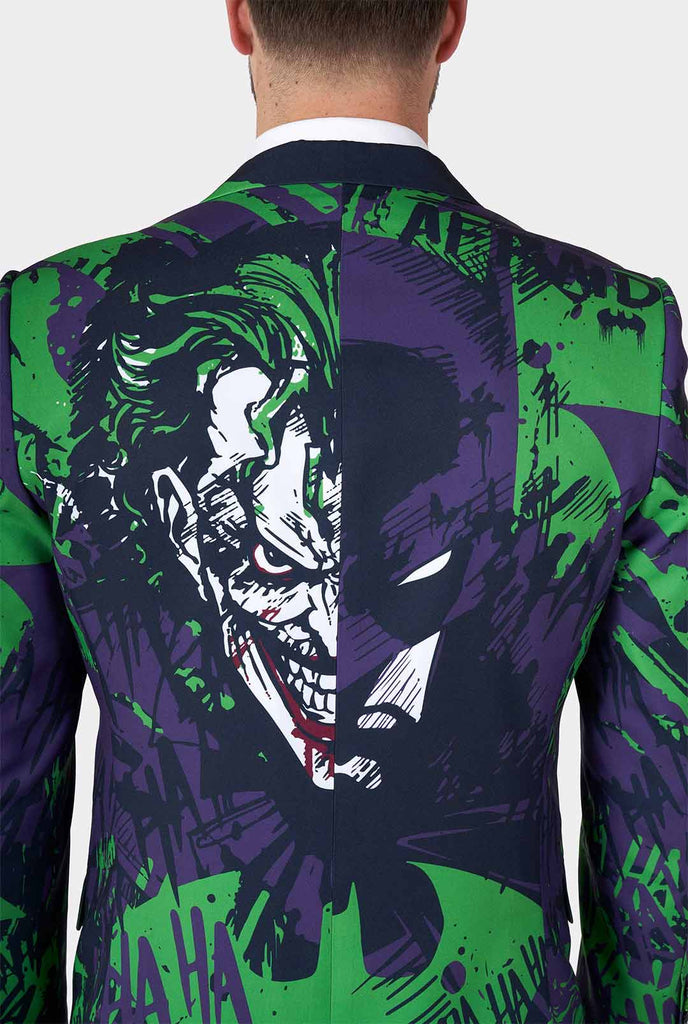 Man draagt ​​paarse en groene Batman vs Joker herenblazer, bekijk vanaf de achterkant