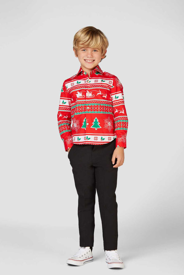Grappig rood kerstoverhemd shirt winterwonderland gedragen door een jongenskijk uit de achterkant