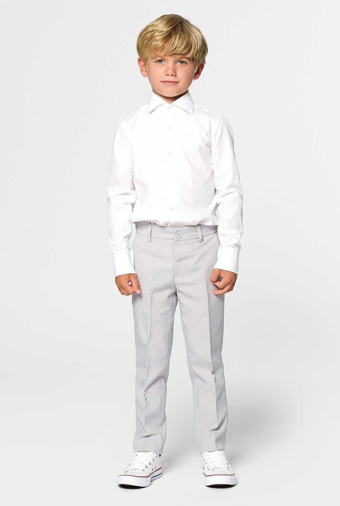Jongen met een vaste kleur groovy grijze pak broek voor kinderen