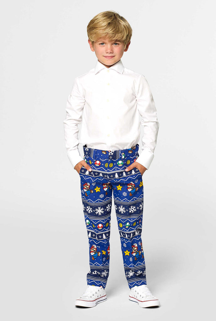 Jongen met een kerstpakbroek voor jongens met Super Mario Print