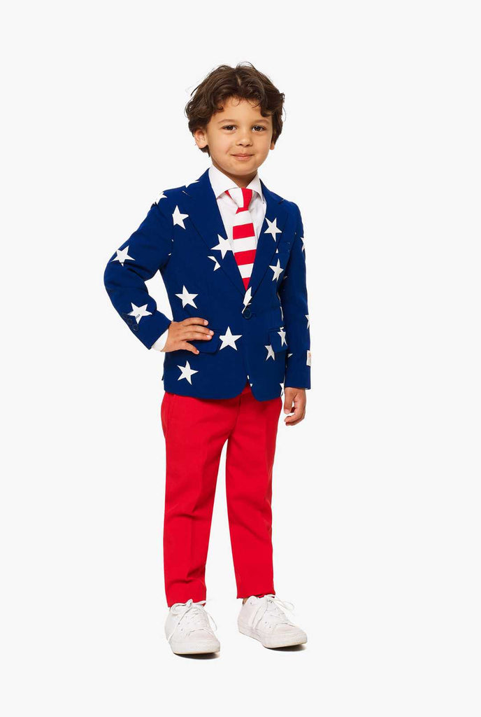 Amerikaans vlaggenpak voor jongens gedragen door jongen