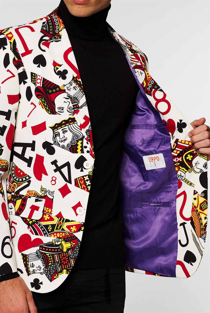 Speelkaarten Print Blazer King of Clubs gedragen door de mens in de jas