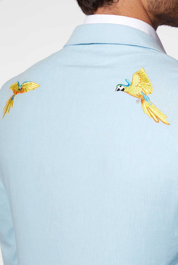 Blauwe casual blazer met papegaai borduurwerk gedragen door de mens, dichtbij van de achterkant