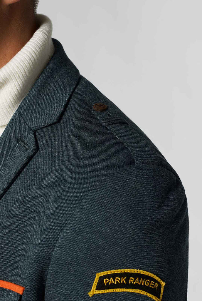Green Park Ranger Jacket gedragen door de mens die van dichtbij wordt weergegeven