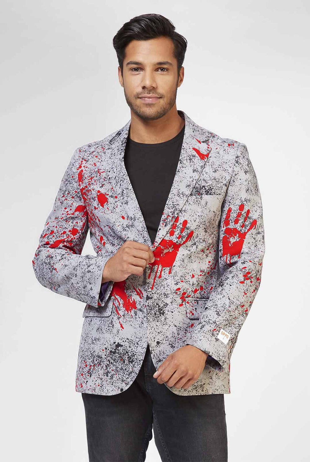 Mannen dragen grijze Halloween Blazer met bloedvlekkenprint