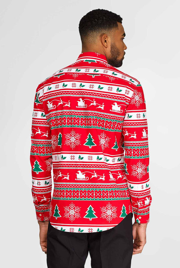 Man draagt ​​een rood kerstshirt, bekijk vanaf de achterkant