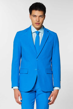 Man draagt ​​blauwe herenpak