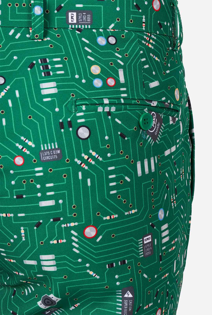 Man draagt ​​herenpak met printplaat afdrukken, broek van dichtbij