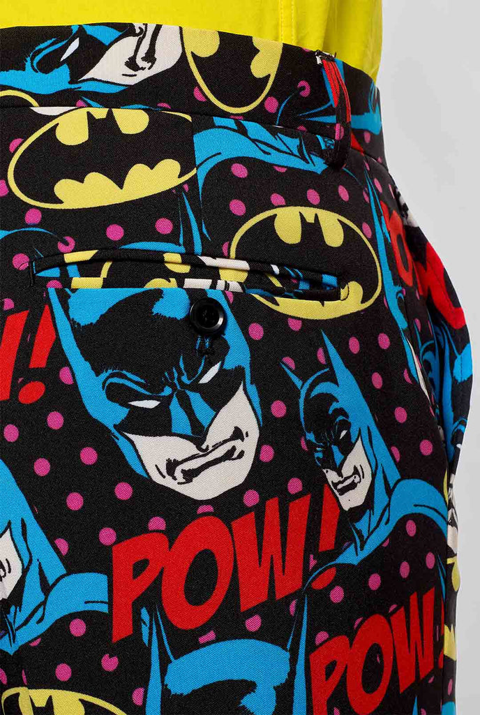 Batman -thema herenpak met stripboekenpictogrammen gedragen door de mens