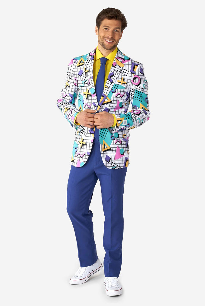 Man draagt ​​Memphis Group Retro Style Men's Suit