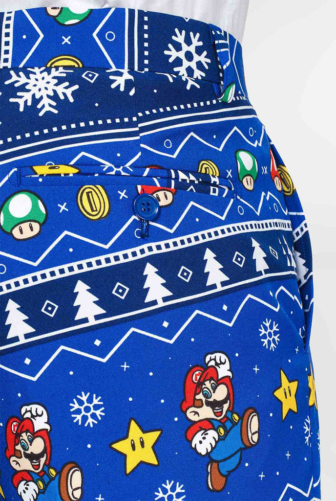Super Mario -pak met kerstthema's gedragen door de mens met binnenste voering
