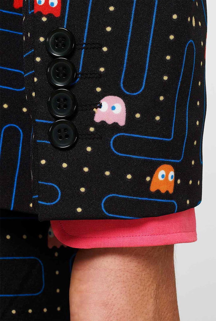 Pac-man doolhofpak gedragen door de mens close-up van mouw