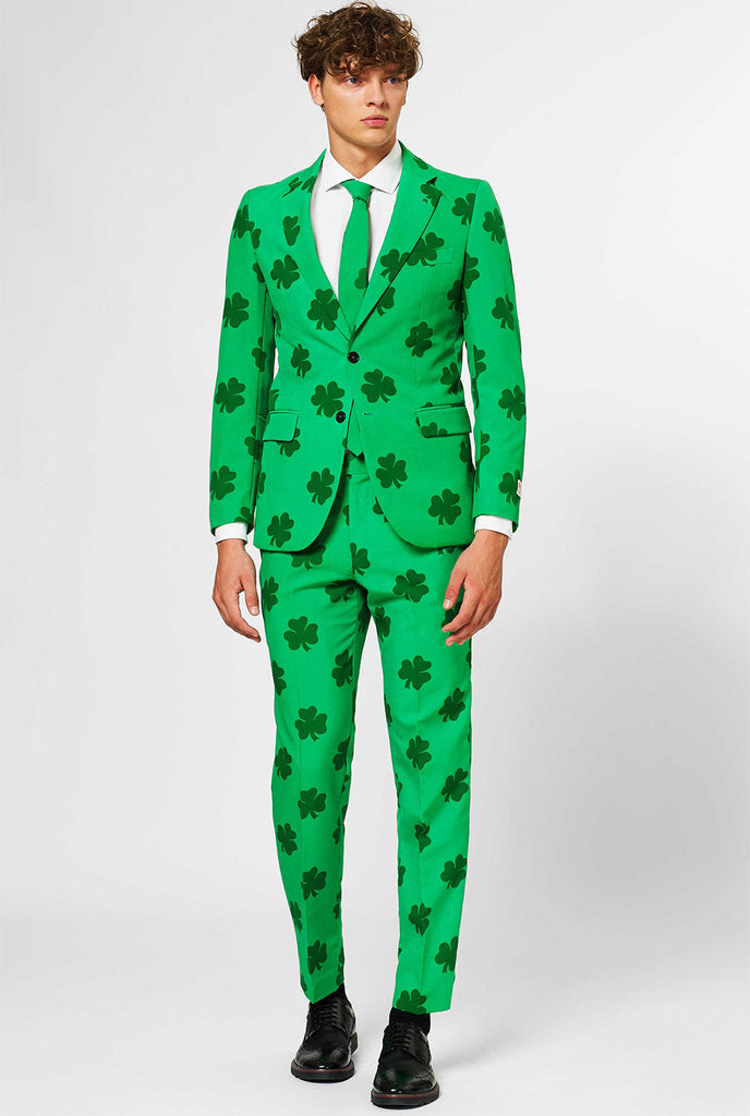 Man draagt ​​Green St. Patrick's Day Heren Suit, met klaverprint