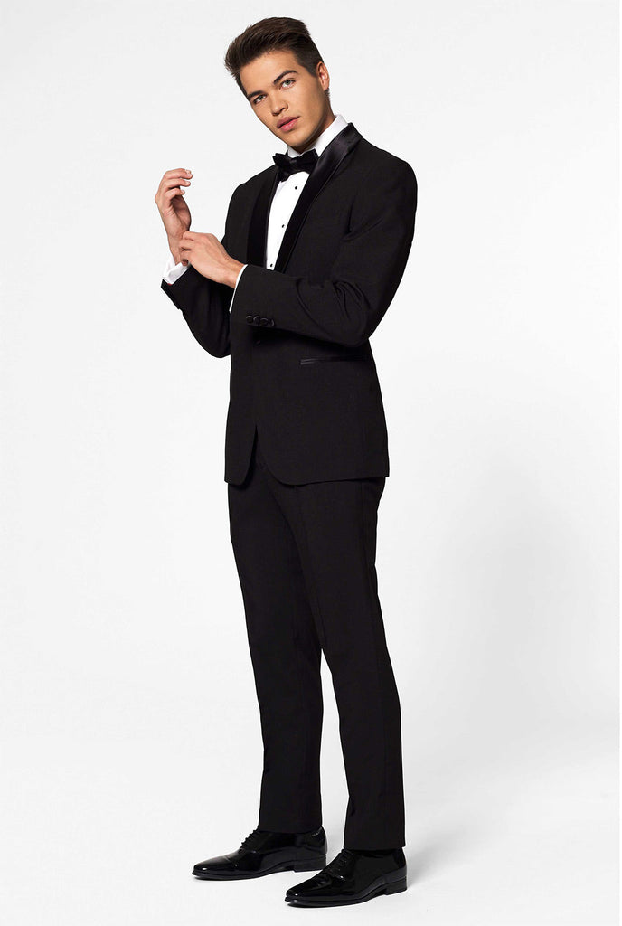 Solid Black Tuxedo Suit Jet Jet Set zwart gedragen door de mens