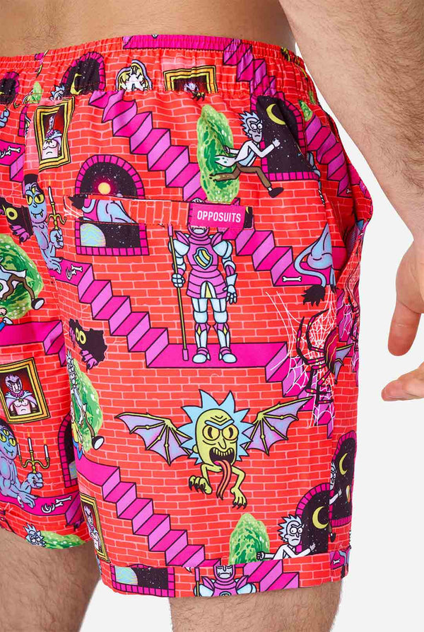 Man draagt ​​zomerse shorts, met Rick en Morty Print