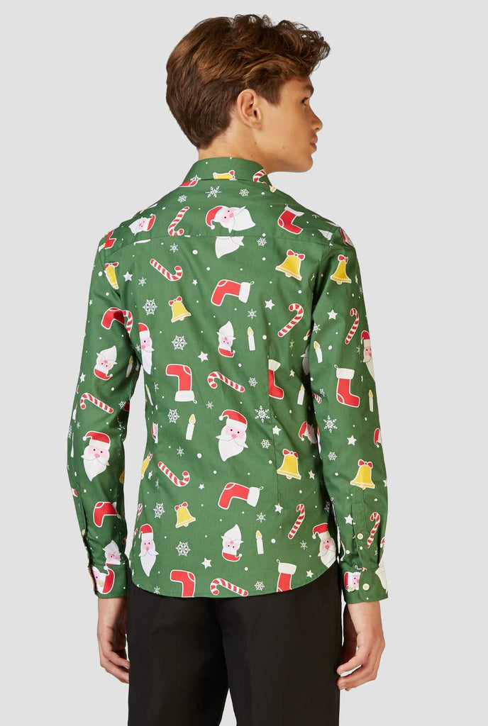 Grappige groene kerstshirt shirt Santaboss gedragen door een tienerjongen