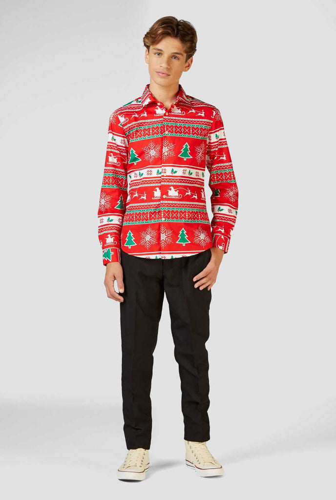 Grappig Red Christmas Shirt Shirt Winter Wonderland gedragen door een tienerjongen -achterzijde shirt