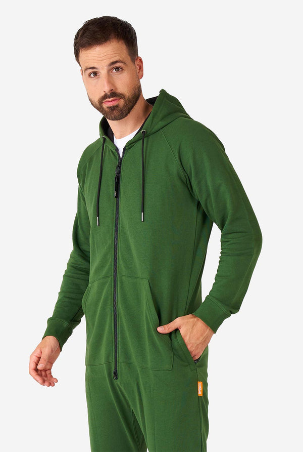 man met groene onesie
