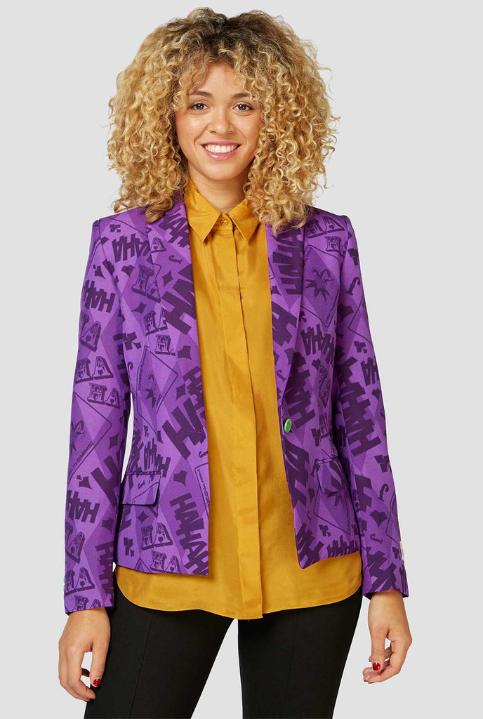 Vrouw die Blazer draagt ​​met de Joker -print