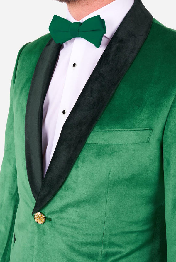 Man met St. Patrick's Day groene fluwelen smoking, close-up.